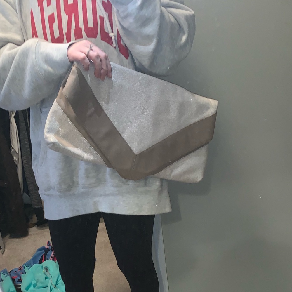 Foley + Corinna Georgina Large Clutch Tan no chain - Picture 6 of 7